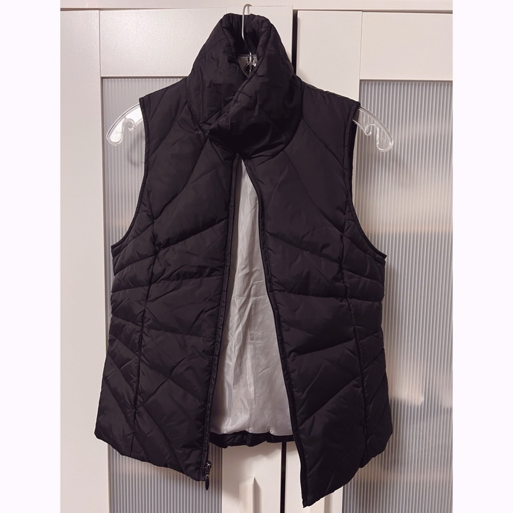 Kenneth Cole Black Puffer Women’s Vest Size S High Collar